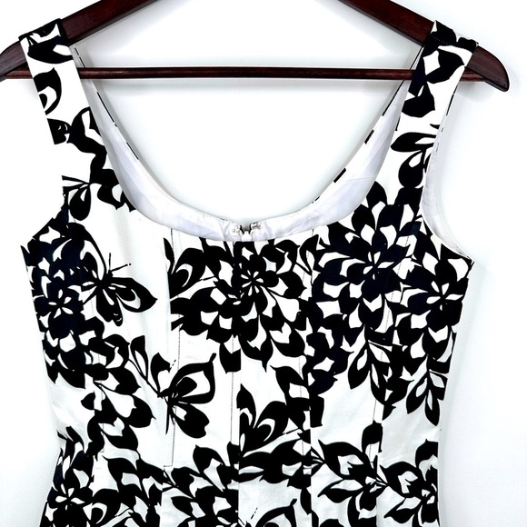London Times Black+White Sleeveless Dress built in corset size 8 - Picture 2 of 6